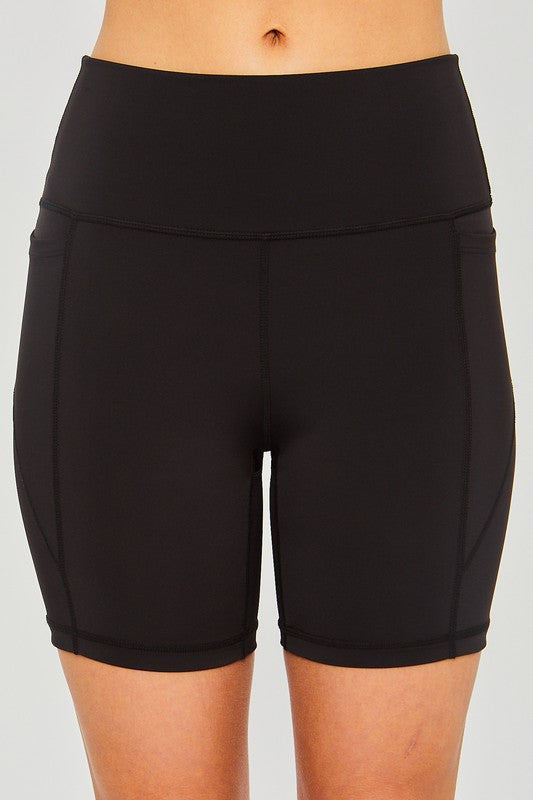 SEAM DETAIL FITTED BIKE SHORTS